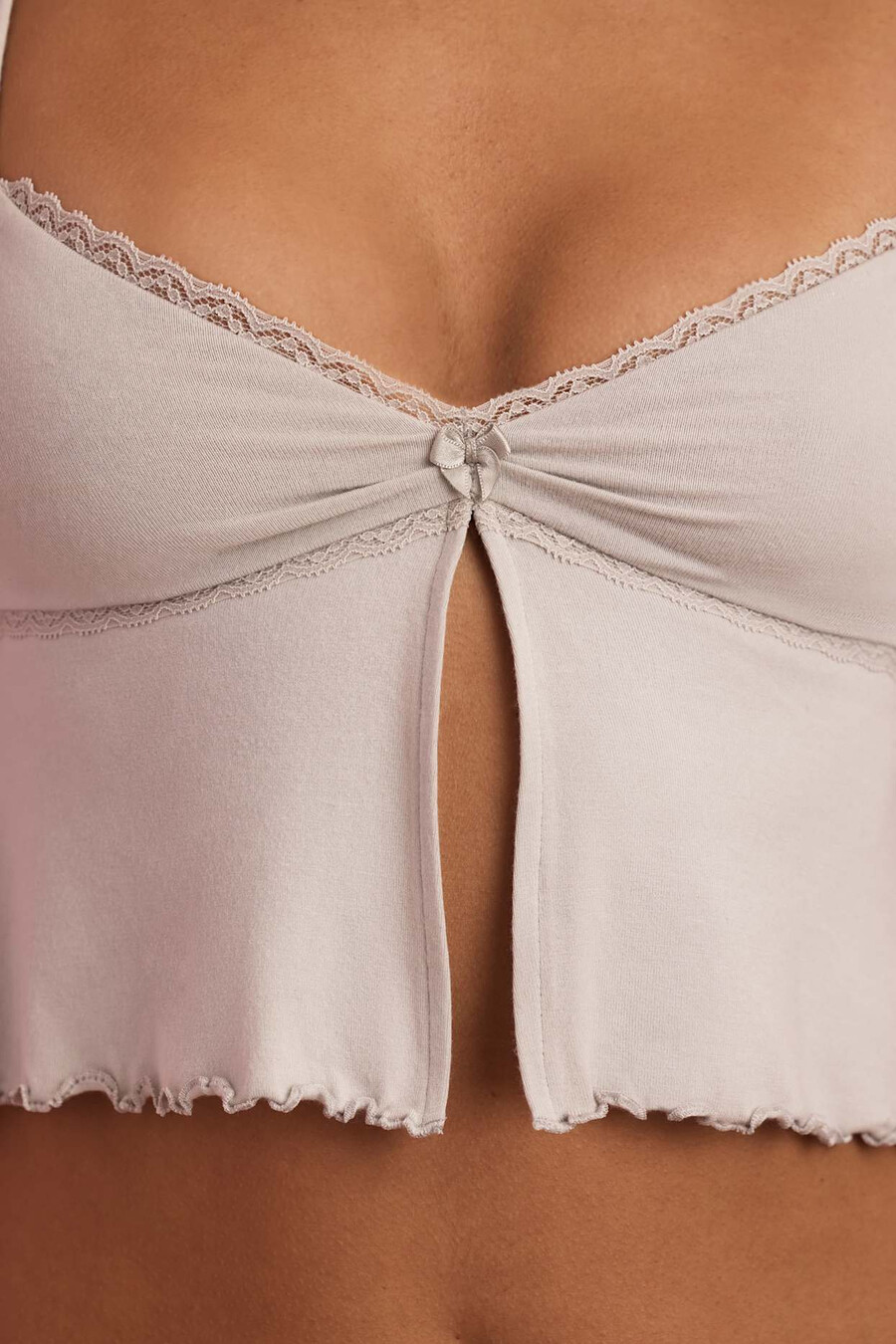 piżamowa bluzka typu babydoll z koronką w kolorze szarego obłoku