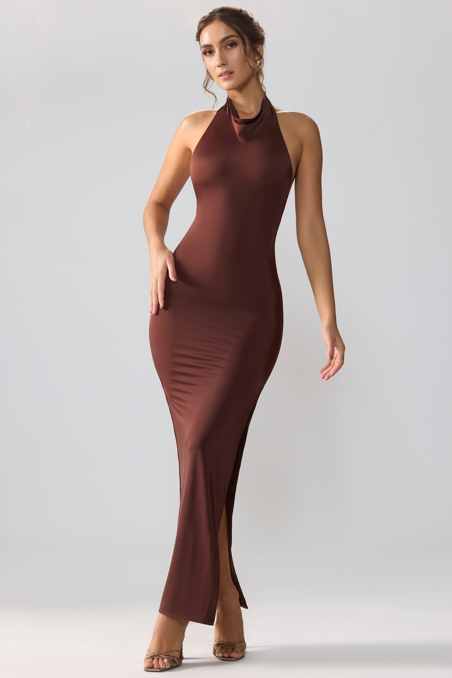 sukienka maxi z dżerseju premium z odkrytymi plecami i dekoltem typu cowl neck w kolorze espresso