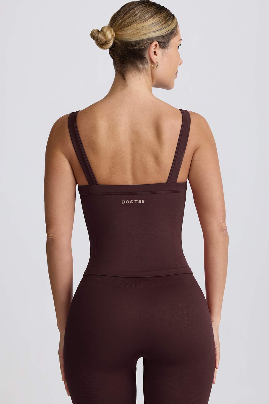 super sculpt seamless longline tank top w kolorze czekoladowym