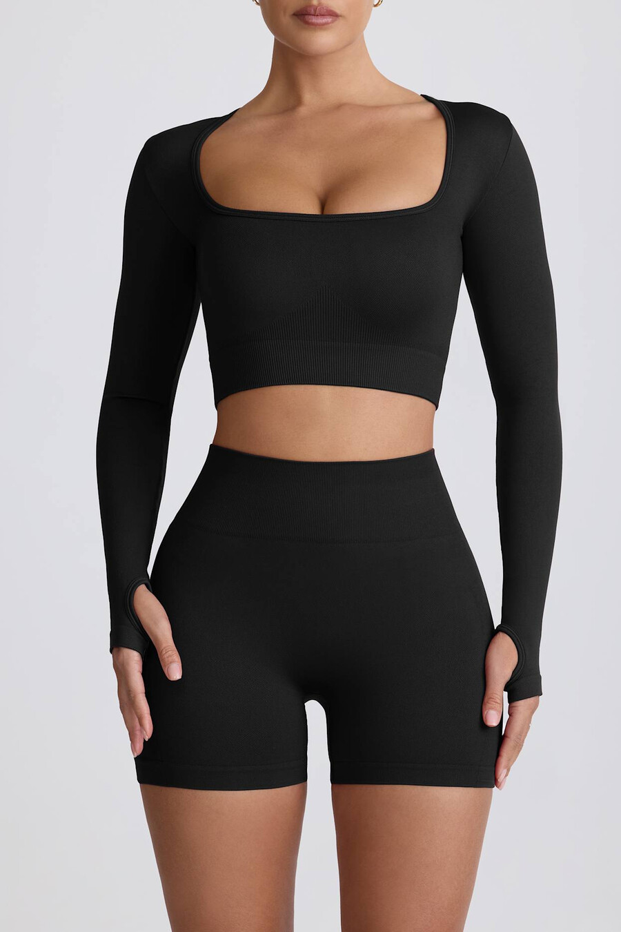 super sculpt seamless crop top z długim rękawem w kolorze czarnym
