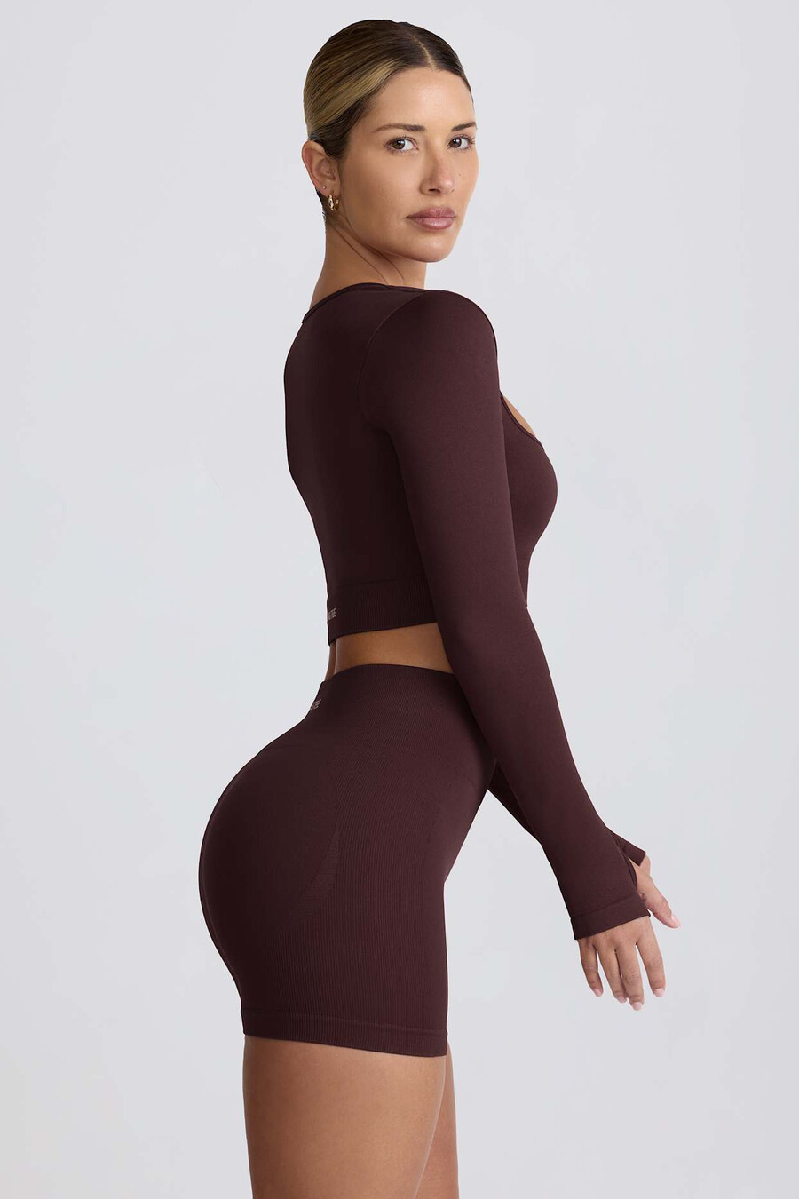 super sculpt seamless crop top z długim rękawem w kolorze czekoladowym